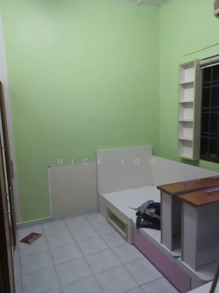 1-storey Terraced House for Rent in Taman Universiti (Skudai) - Nick Low - Bedroom - PropertyGuru.com.my