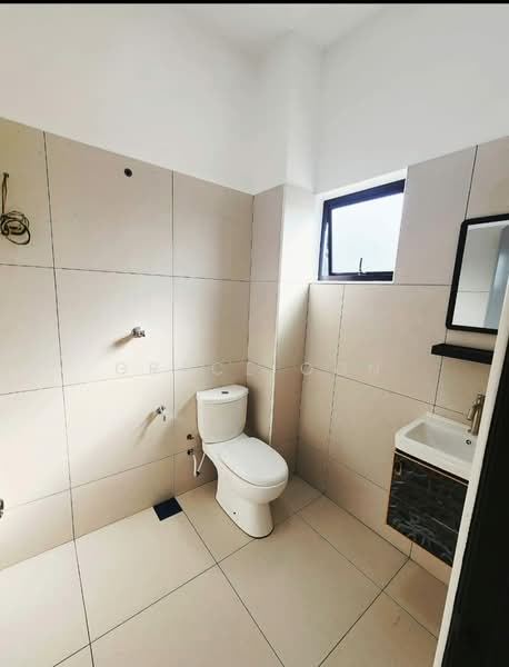 Rumah Teres 2 Tingkat untuk Dijual di Bandar Sungai Long (Selangor) - Grace Oon - Bathroom - PropertyGuru.com.my