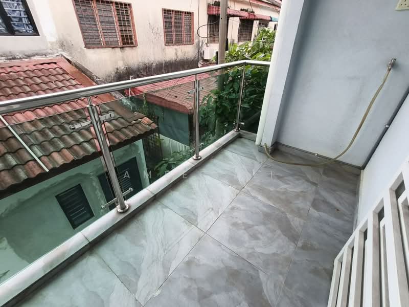 2-storey Terraced House for Sale in Taman Puchong Prima (Puchong) - Ameer Ali - Balcony - PropertyGuru.com.my