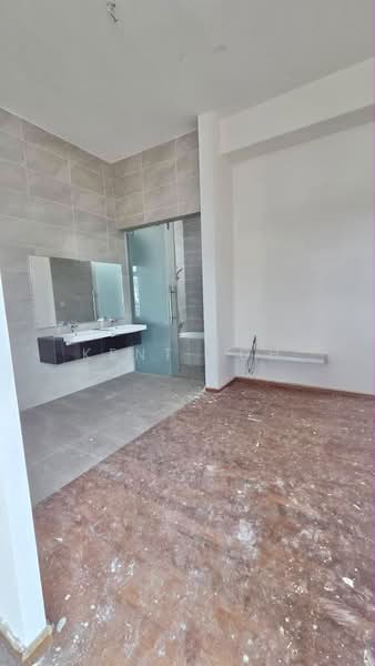 Semi-Detached House for Sale in Johor Bahru (Johor) - Kent Koh - Bathroom - PropertyGuru.com.my