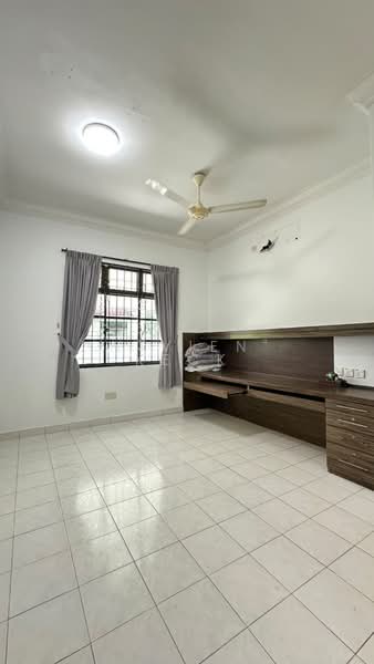 Semi-Detached House for Sale in Taman Pelangi Indah (Ulu Tiram) - Vivien Keck - Bedroom - PropertyGuru.com.my