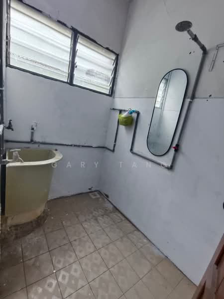 1-storey Terraced House for Sale in Taman Canning (Ipoh) - Gary Tang - Bathroom - PropertyGuru.com.my