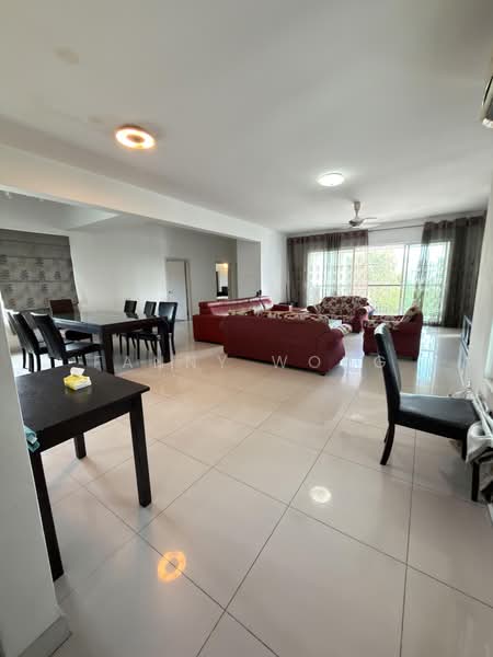 Kondominium untuk Dijual di Platino Condominium - Fanny Wong - Living Room - PropertyGuru.com.my