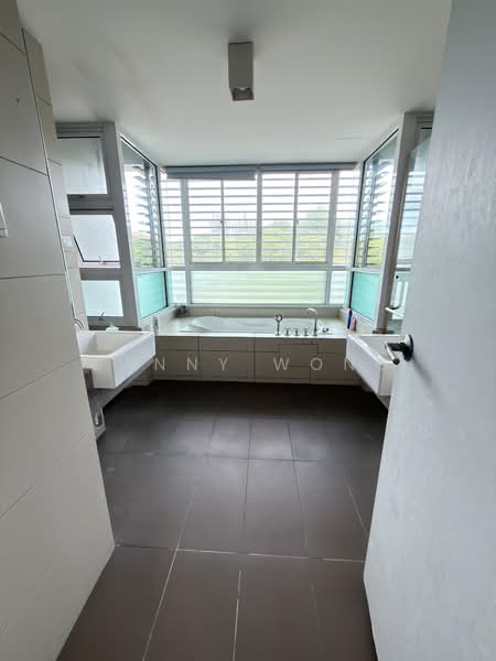 Kondominium untuk Dijual di Platino Condominium - Fanny Wong - Bathroom - PropertyGuru.com.my