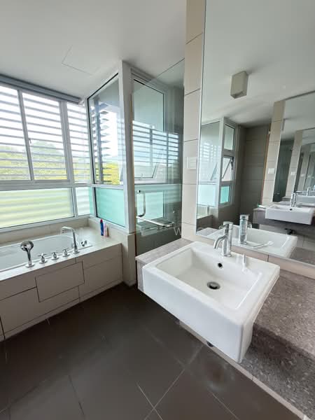 Kondominium untuk Dijual di Platino Condominium - Fanny Wong - Bathroom - PropertyGuru.com.my