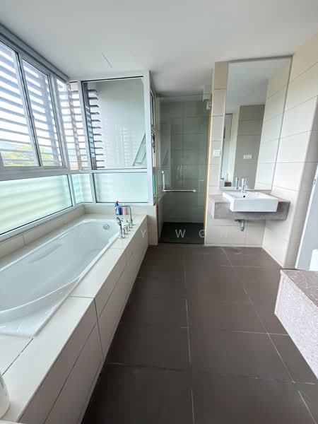 Kondominium untuk Dijual di Platino Condominium - Fanny Wong - Bathroom - PropertyGuru.com.my