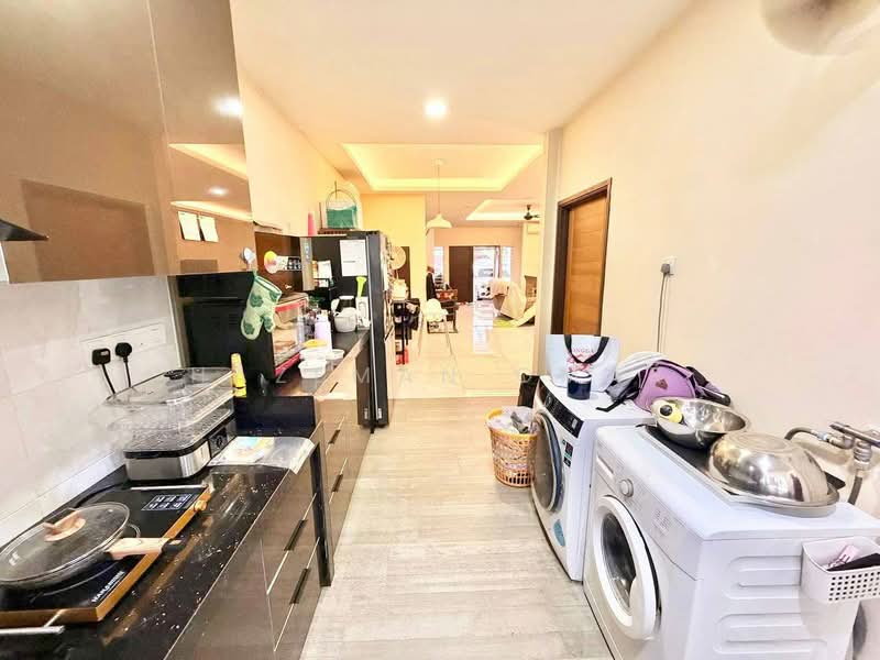 Rumah Teres 2 Tingkat untuk Dijual di Seksyen 23 (Shah Alam) - Hazeman Omar - Kitchen - PropertyGuru.com.my