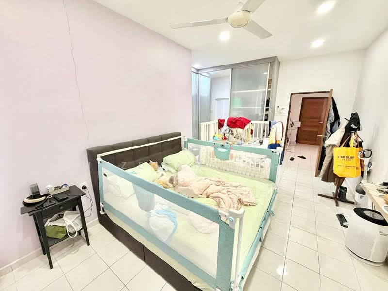 Rumah Teres 2 Tingkat untuk Dijual di Seksyen 23 (Shah Alam) - Hazeman Omar - Bedroom - PropertyGuru.com.my