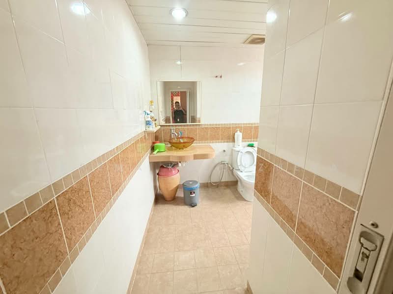 Bungalow for Sale in Ampang Jaya (Ampang) - Zarema Kulbuzheva - Bathroom - PropertyGuru.com.my