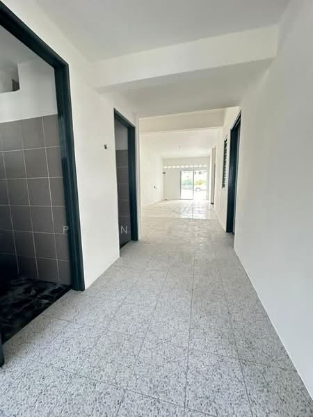 1-storey Terraced House for Sale in Ipoh (Perak) - PENNY CHEN - Corridor - PropertyGuru.com.my