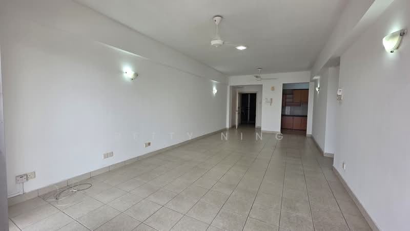 Kondominium untuk Dijual di Ken Damansara - Betty Ning - Living Room - PropertyGuru.com.my