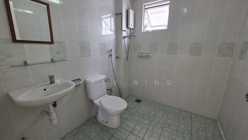 Kondominium untuk Dijual di Ken Damansara - Betty Ning - Bathroom - PropertyGuru.com.my