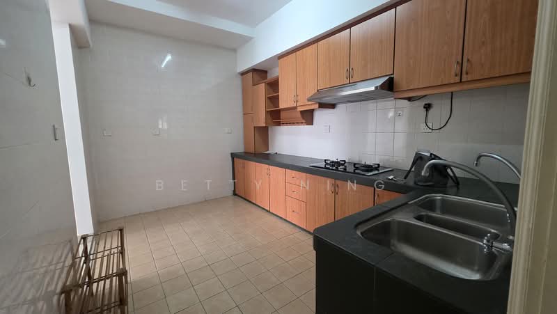 Kondominium untuk Dijual di Ken Damansara - Betty Ning - Kitchen - PropertyGuru.com.my