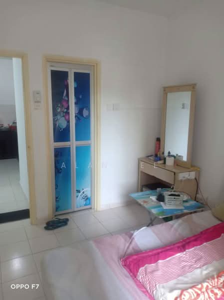 Apartment for Sale at Villa Krystal @ Bandar Selesa Jaya - Alan Tee - Bedroom - PropertyGuru.com.my