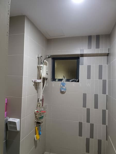 Servis Apartment untuk Disewa di SetiaWalk - Carmen Kew - Bathroom - PropertyGuru.com.my