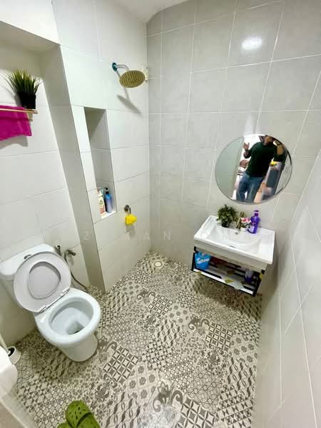 Rumah Teres 2 Tingkat untuk Dijual di Eco Grandeur (Puncak Alam) - Hazeman Omar - Bathroom - PropertyGuru.com.my