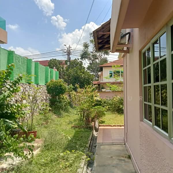 Semi-Detached House for Sale in SS3 (Petaling Jaya) - Emily Arthur - Exterior - PropertyGuru.com.my