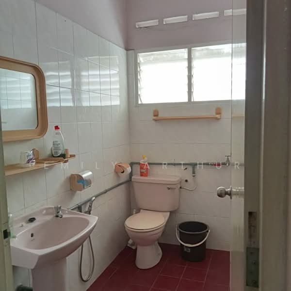 Semi-Detached House for Sale in SS3 (Petaling Jaya) - Emily Arthur - Bathroom - PropertyGuru.com.my
