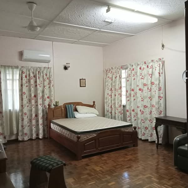 Semi-Detached House for Sale in SS3 (Petaling Jaya) - Emily Arthur - Bedroom - PropertyGuru.com.my