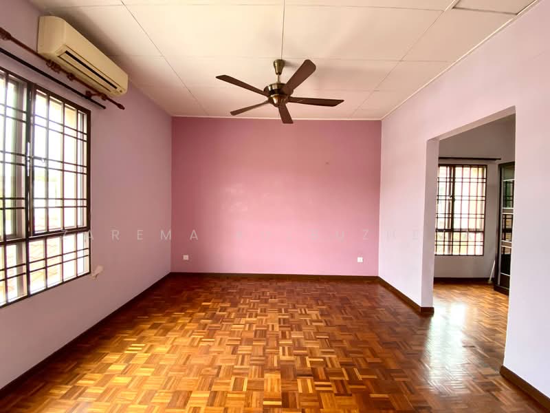 Rumah Kluster untuk Dijual di Klang (Selangor) - Zarema Kulbuzheva - Living Room - PropertyGuru.com.my