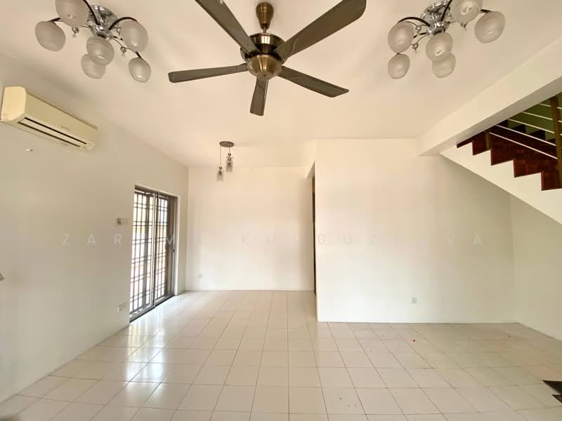 Rumah Kluster untuk Dijual di Klang (Selangor) - Zarema Kulbuzheva - Living Room - PropertyGuru.com.my