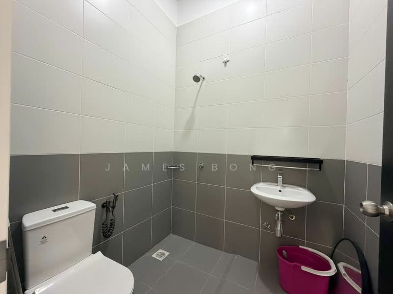 2-storey Terraced House for Sale in Iskandar Puteri (Nusajaya) (Johor) - James Bong - Bathroom - PropertyGuru.com.my