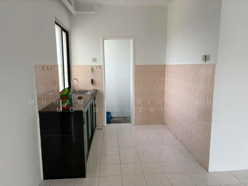 Apartment for Sale at Vista Pinggiran Apartment - Muhammad Ridhwan Mohd Huzairi - Kitchen - PropertyGuru.com.my