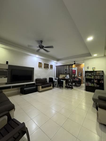 Rumah Teres 2-Tingkat untuk Dijual di Taman Pulai Flora (Skudai) - Bee Ng - Living Room - PropertyGuru.com.my
