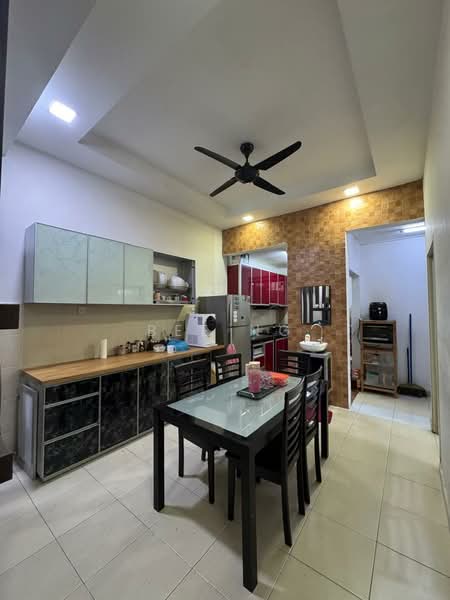 Rumah Teres 2-Tingkat untuk Dijual di Taman Pulai Flora (Skudai) - Bee Ng - Kitchen - PropertyGuru.com.my