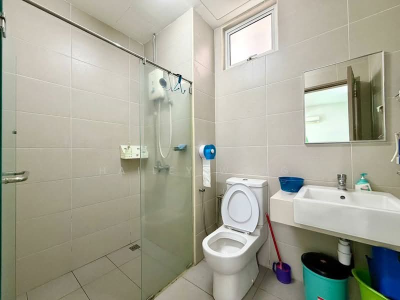 Servis Apartment untuk Disewa di Straits Garden Residence - Hailey Wong - Bathroom - PropertyGuru.com.my