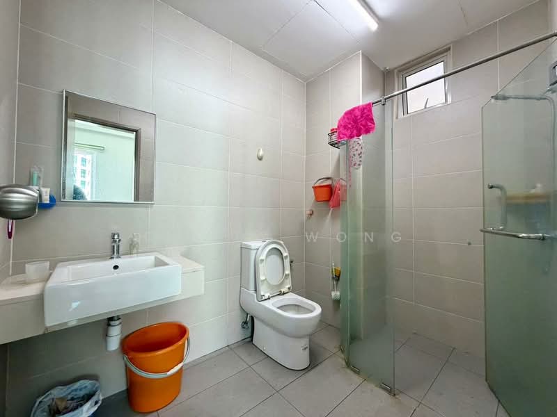 Servis Apartment untuk Disewa di Straits Garden Residence - Hailey Wong - Bathroom - PropertyGuru.com.my