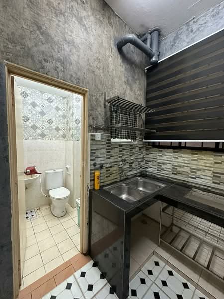 Kondominium untuk Disewa di Casa Suria - Mr Zack - Kitchen - PropertyGuru.com.my