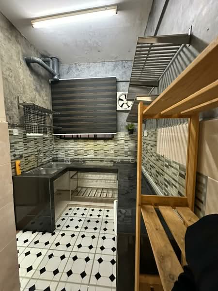 Kondominium untuk Disewa di Casa Suria - Mr Zack - Kitchen - PropertyGuru.com.my