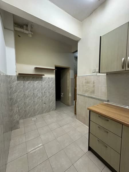 Kondominium untuk Disewa di Casa Suria - Mr Zack - Kitchen - PropertyGuru.com.my