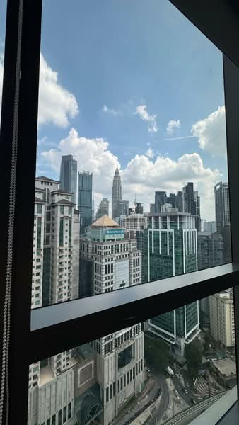 Pejabat untuk Disewa di KLCC (KL City Centre) - Levis Chan - View - PropertyGuru.com.my