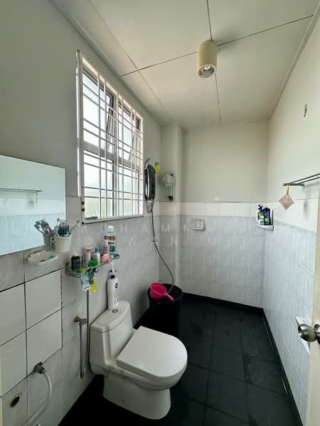 Terraced House for Sale in Bandar Putra Permai (Seri Kembangan) - Muhammad Ridhwan Mohd Huzairi - Bathroom - PropertyGuru.com.my