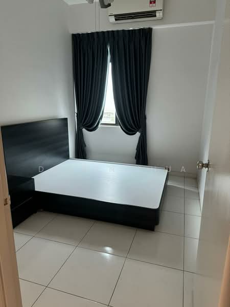 Pangsapuri untuk Disewa di Sky Garden Residences - Darren Chua - Bedroom - PropertyGuru.com.my
