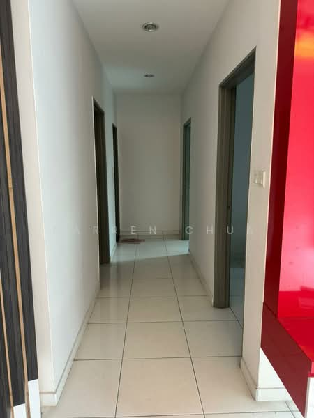 Pangsapuri untuk Disewa di Sky Garden Residences - Darren Chua - Corridor - PropertyGuru.com.my