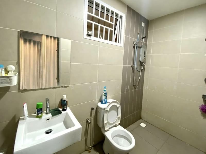 Service Residence for Sale at Palmyra Residences - Zarema Kulbuzheva - Bathroom - PropertyGuru.com.my