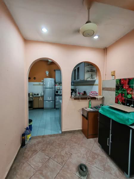 2-storey Terraced House for Sale in Usj 11 (Subang Jaya) - James Loh - Kitchen - PropertyGuru.com.my