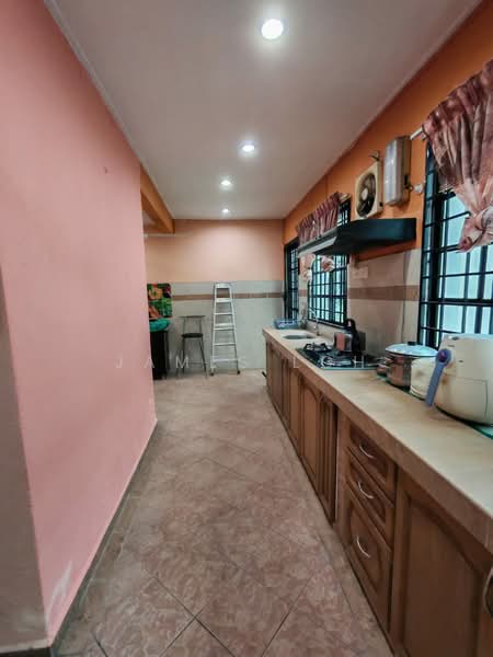 2-storey Terraced House for Sale in Usj 11 (Subang Jaya) - James Loh - Kitchen - PropertyGuru.com.my