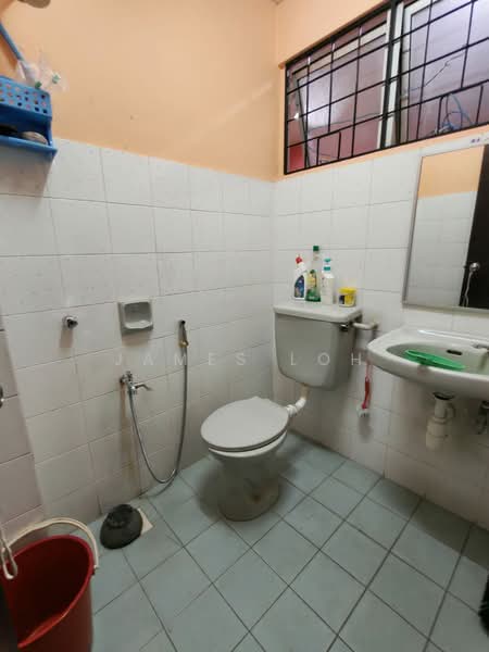 2-storey Terraced House for Sale in Usj 11 (Subang Jaya) - James Loh - Bathroom - PropertyGuru.com.my