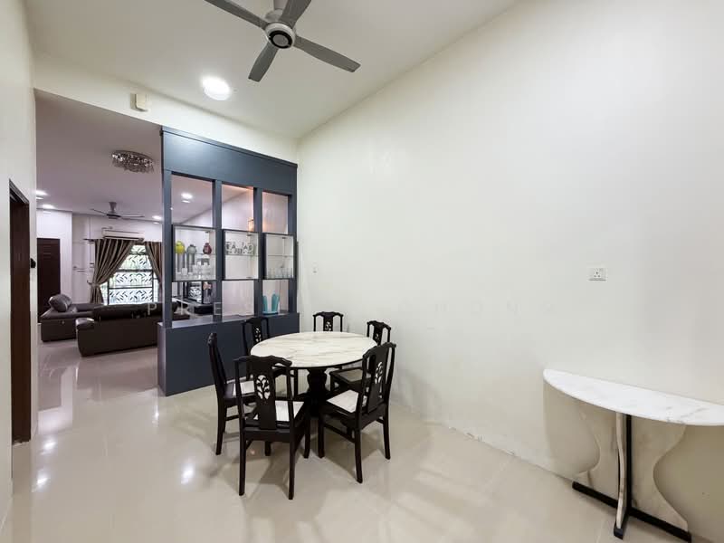2-storey Terraced House for Sale in Taman Perak Permai (Kampar) - Presley Chong - Living Room - PropertyGuru.com.my