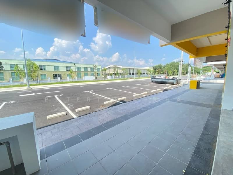 Shop for Rent in Bandar Tasik Kesuma (Beranang) - Puteri Ellysha - Exterior - PropertyGuru.com.my