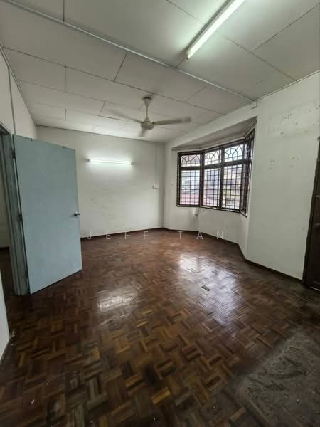 Rumah Teres 2 Tingkat untuk Dijual di Gunung Rapat (Ipoh) - Jeff Tan - Living Room - PropertyGuru.com.my
