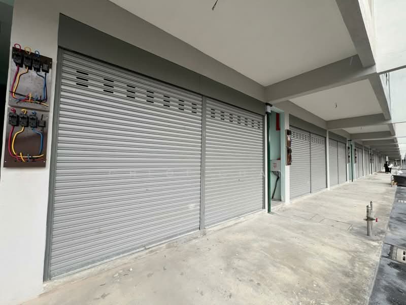 Shop / Office for Rent in Pekan Dengkil (Dengkil) - Chloe Chan - Exterior - PropertyGuru.com.my