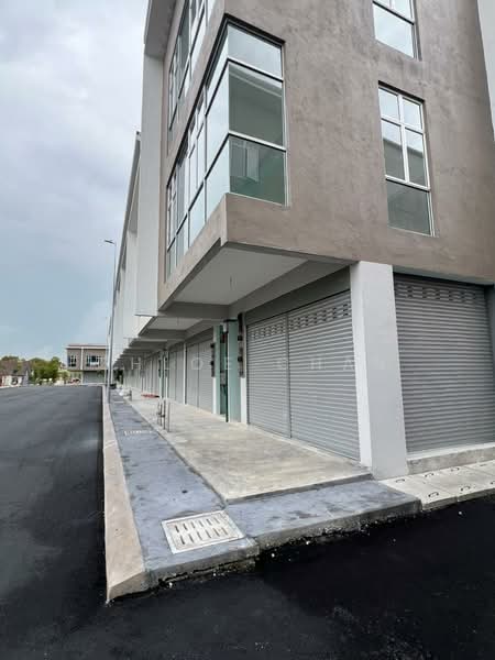 Shop / Office for Rent in Pekan Dengkil (Dengkil) - Chloe Chan - Exterior - PropertyGuru.com.my
