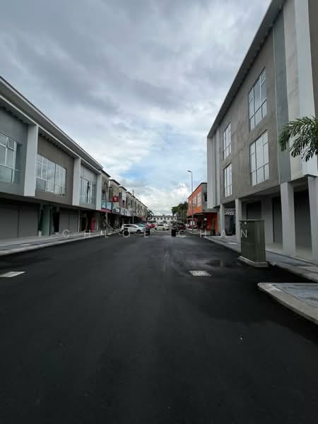 Shop / Office for Rent in Pekan Dengkil (Dengkil) - Chloe Chan - Exterior - PropertyGuru.com.my