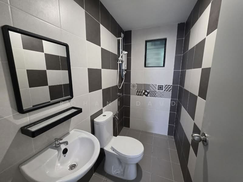 Servis Apartment untuk Disewa di Residensi Emas - Rohani Daud - Bathroom - PropertyGuru.com.my
