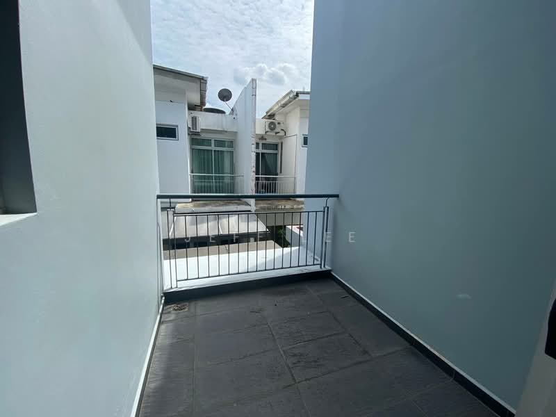 Rumah Kluster untuk Dijual di Taman Nusa Bestari (Iskandar Puteri (Nusajaya)) - Jeff Lee - Balcony - PropertyGuru.com.my